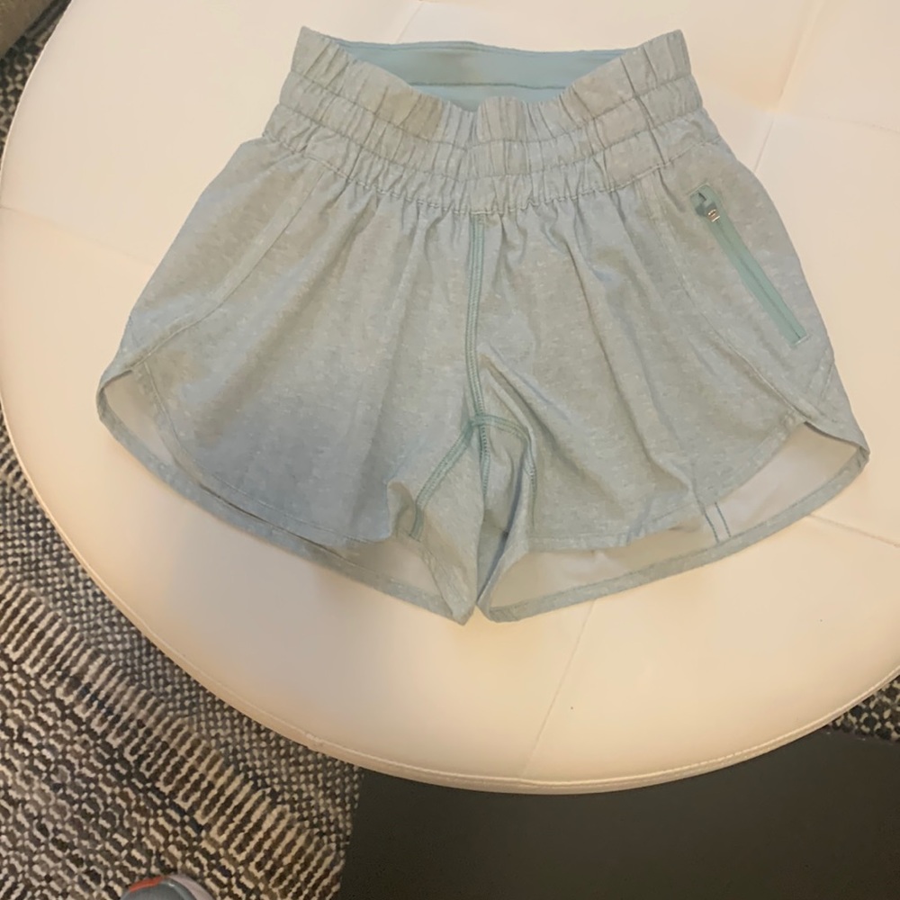 NOT FOR SALE. COPY - Lululemon, 4 inch tracker shorts, size 0,